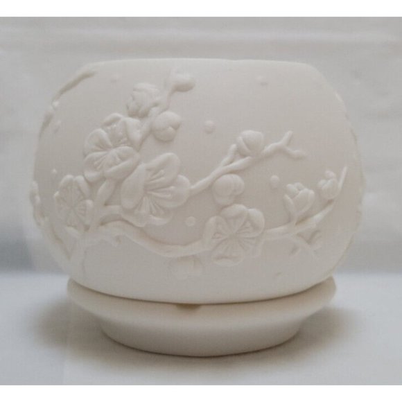 New Partylite P90567 Cherry Blossom Warmer Candle Oil Warmer - Picture 2 of 14